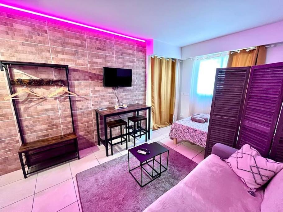 Parking + Piscine, Tout Confort, Proche Aeroport & Mer Сен-Лоран-дю-Вар Экстерьер фото